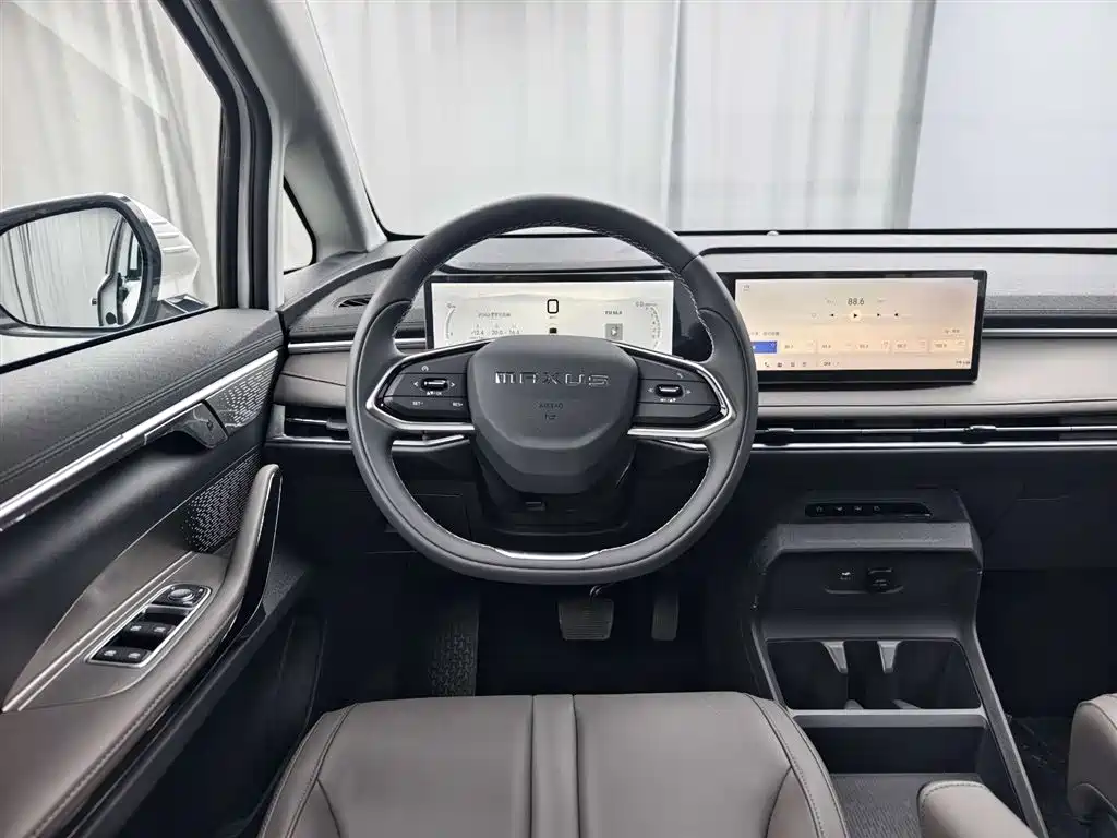 SAIC MAXUS EVERYONE 7