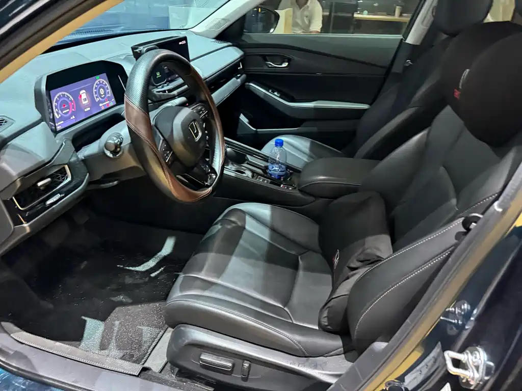 Honda Inspire — миниатюра 6
