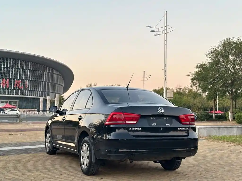 Volkswagen Santana — миниатюра 6