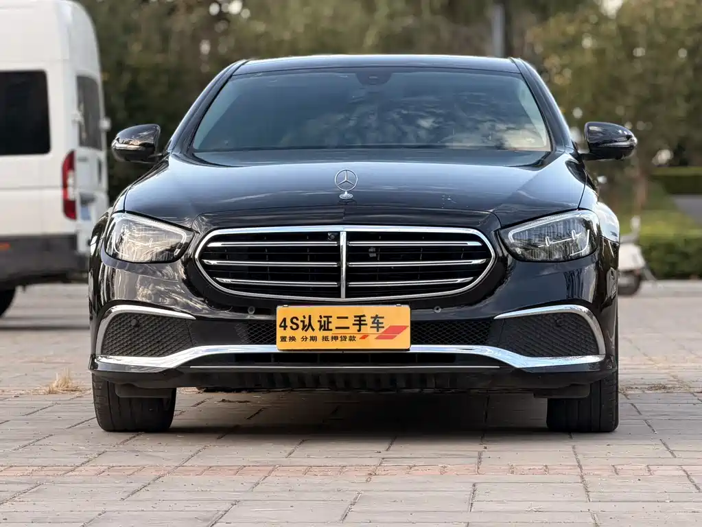 Mercedes-Benz E-Class — миниатюра 2