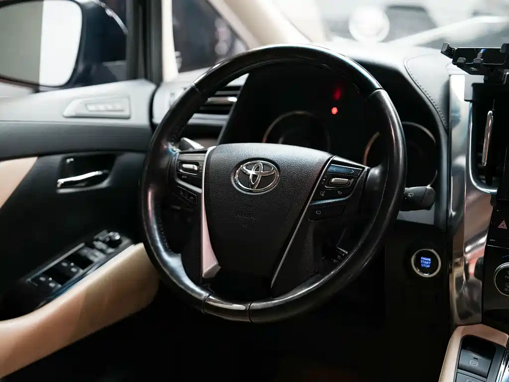 Toyota Alphard 2018 3.5L Luxury