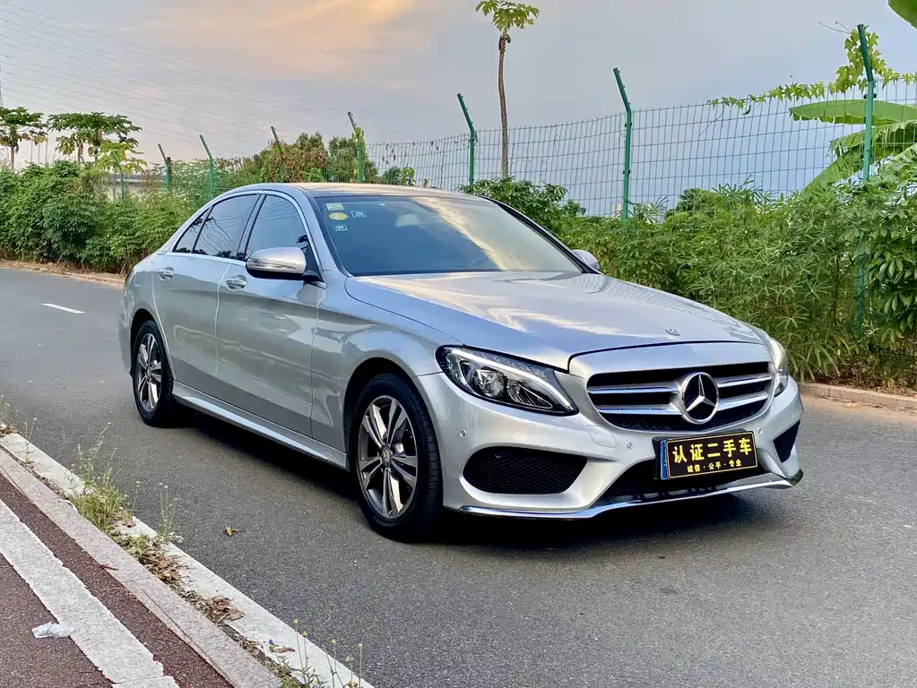 Mercedes-Benz C-Class — миниатюра 3