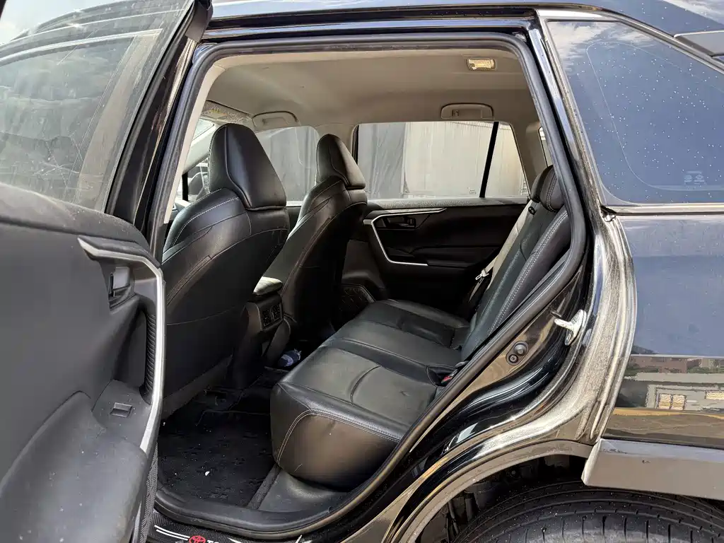 Toyota Wildlander — миниатюра 9
