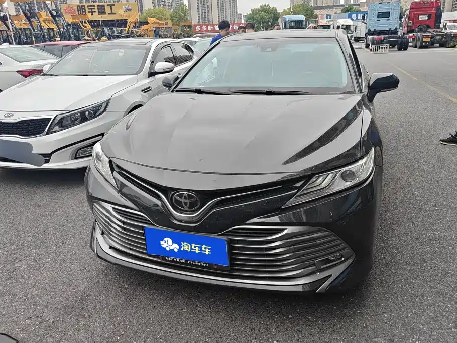 Toyota Camry — миниатюра 2