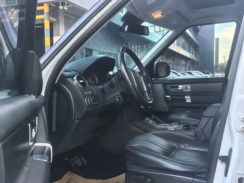 Land Rover Discovery — миниатюра 7