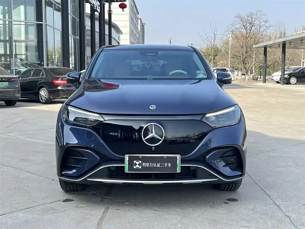 MERCEDES-BENZ EQE SUV