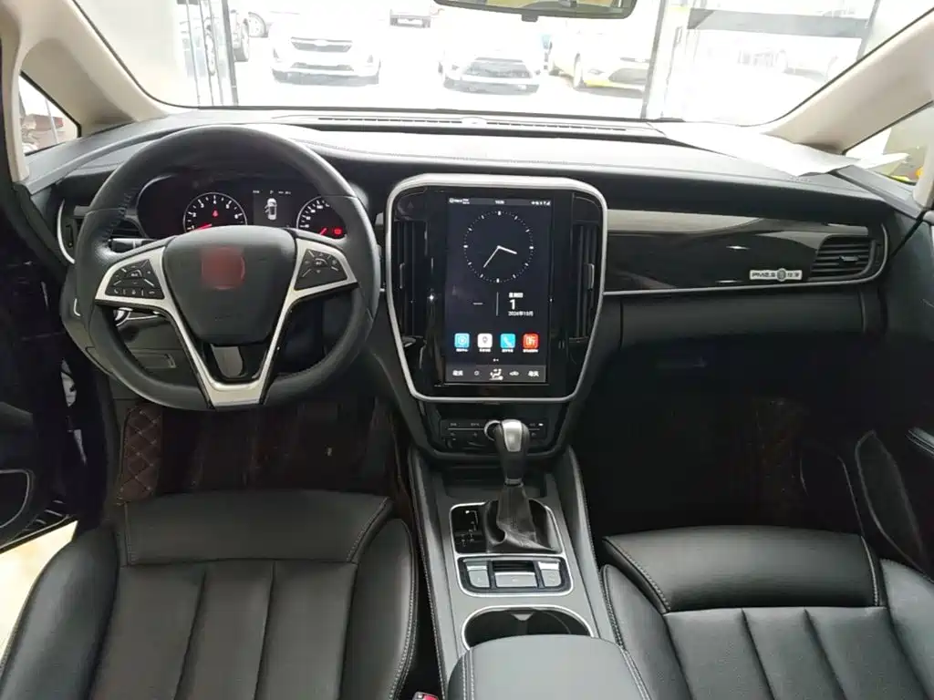 BYD MAX — миниатюра 10