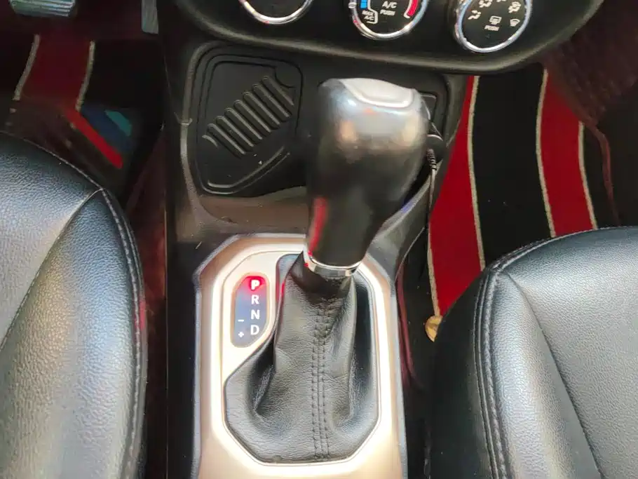 Jeep Renegade — миниатюра 16