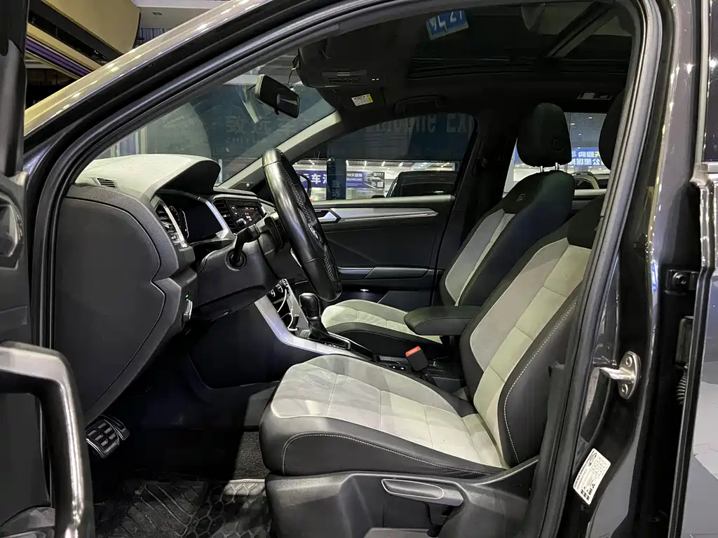 Volkswagen T-Roc 2020 280TSI DSG R-Line Pro