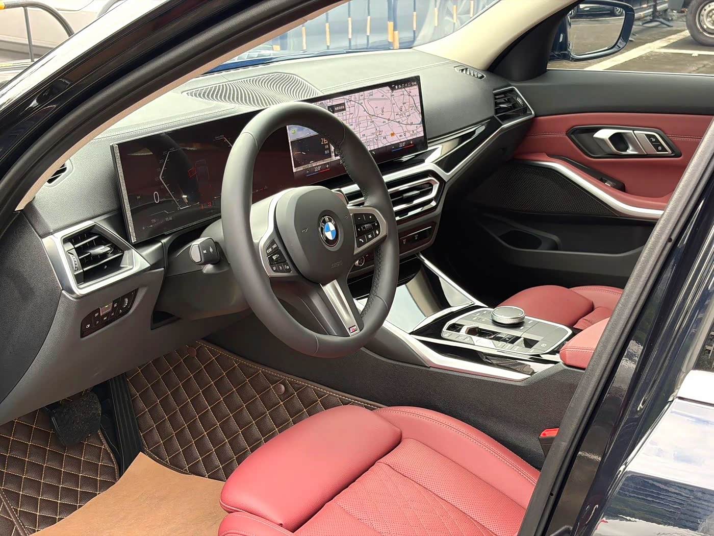 BMW 3 Series 2.0 л 2024 г. Чёрный, пробег 24000 км