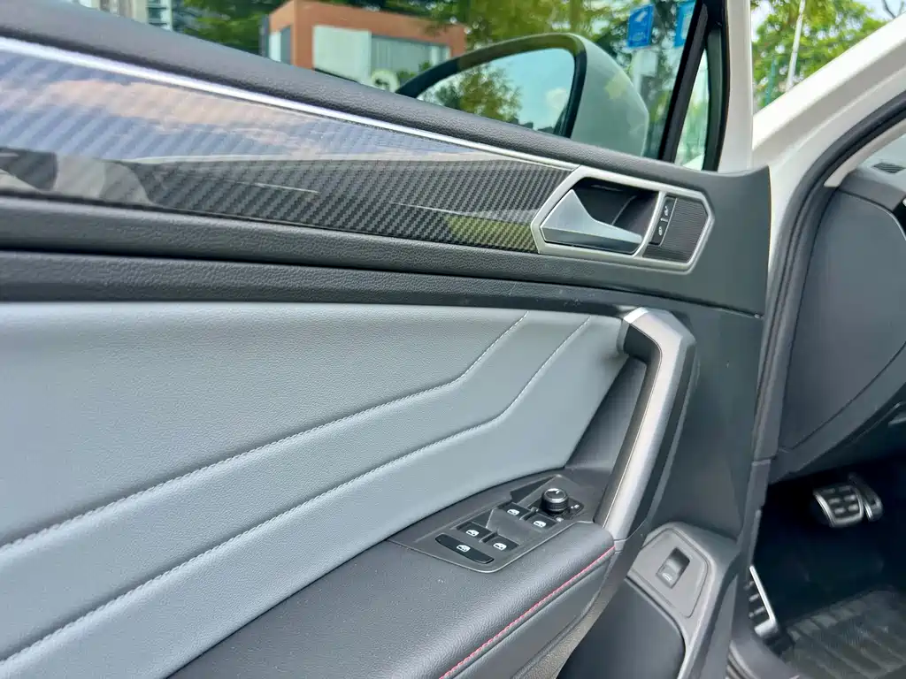 Volkswagen Tiguan X — миниатюра 9