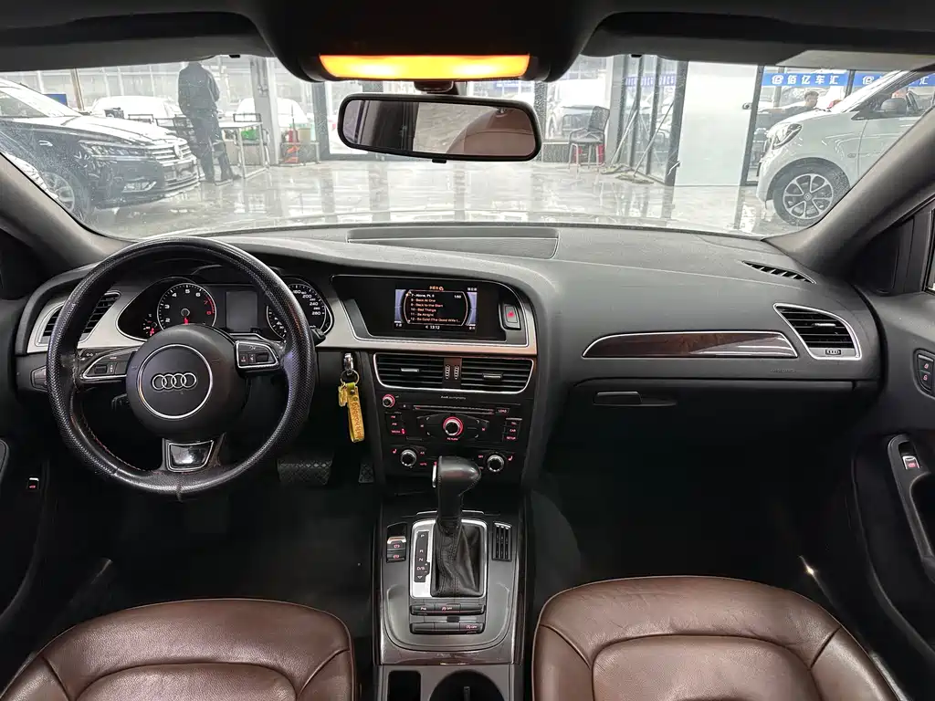 Audi A4L 2015 35 TFSI AT Comfort