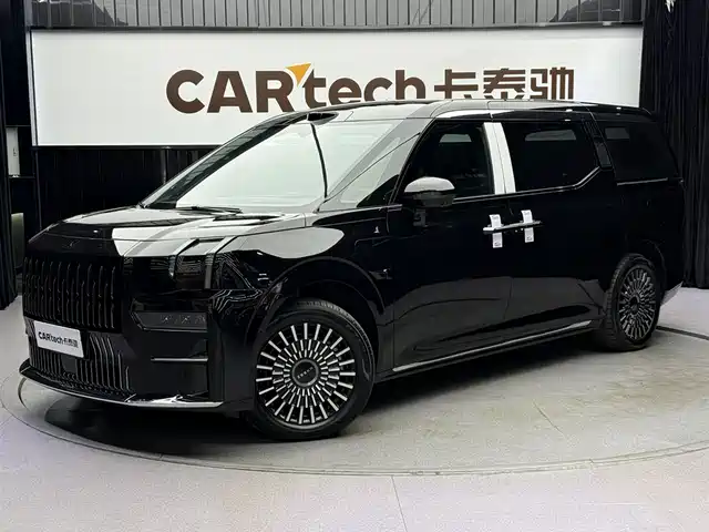 2025 Zeekr 009