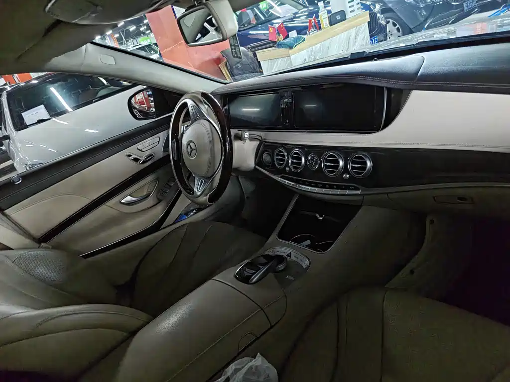 Mercedes-Benz S-Class — миниатюра 12