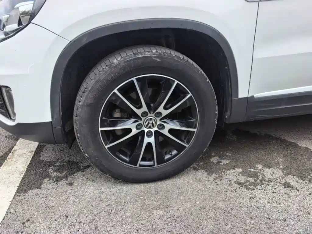 Volkswagen Tiguan — миниатюра 23