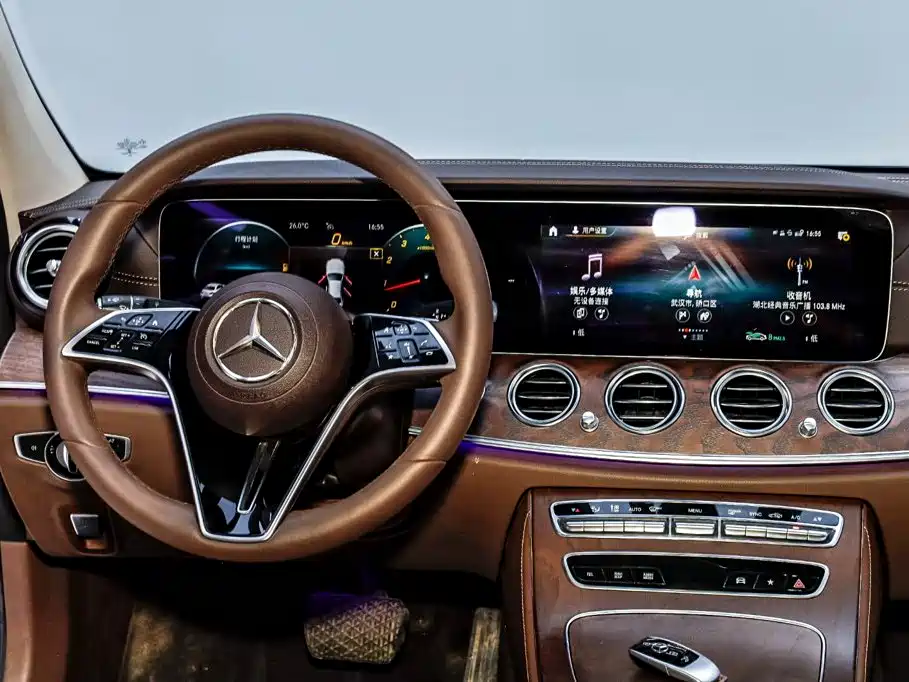 Mercedes-Benz E-Class — миниатюра 28