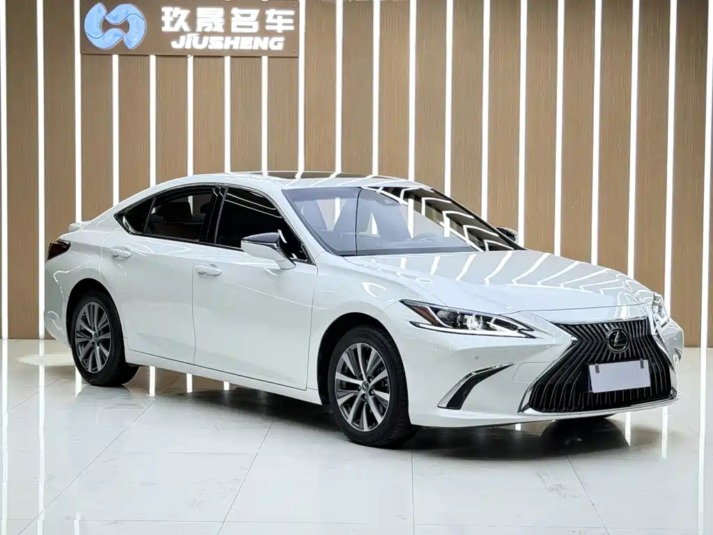 Lexus ES — миниатюра 3
