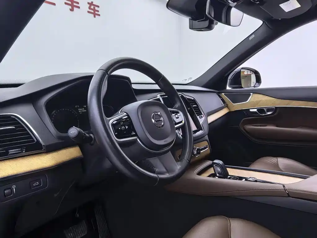 Volvo XC90 — миниатюра 17