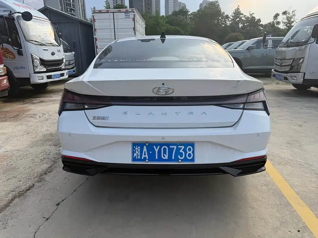 Hyundai Elantra - фото 9
