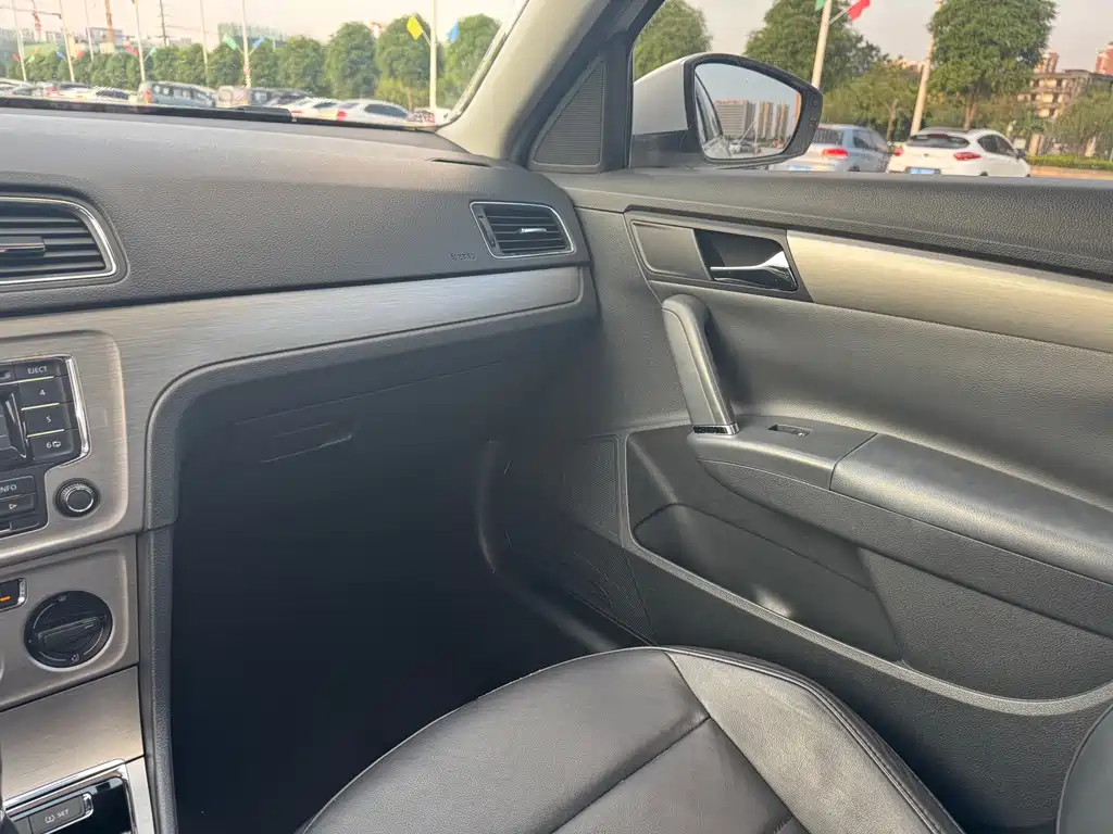 Volkswagen Lavida — миниатюра 14