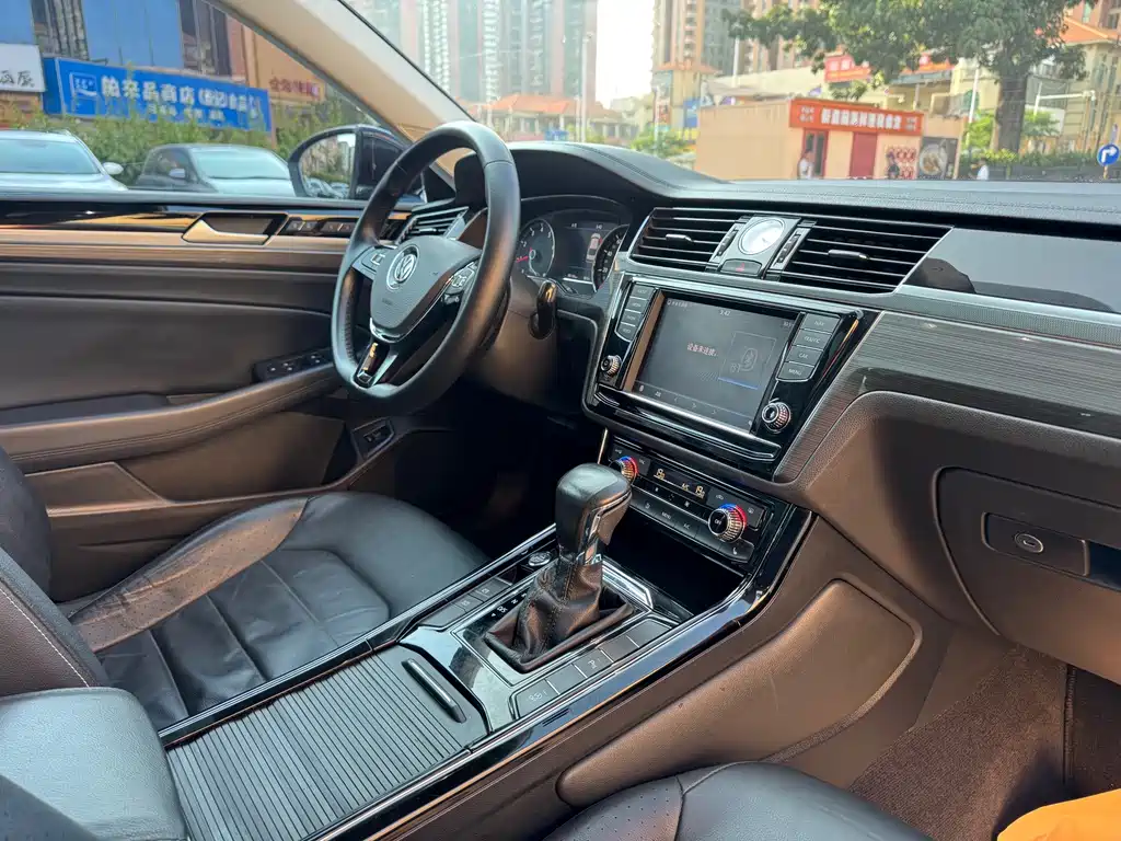 Volkswagen Phideon — миниатюра 12