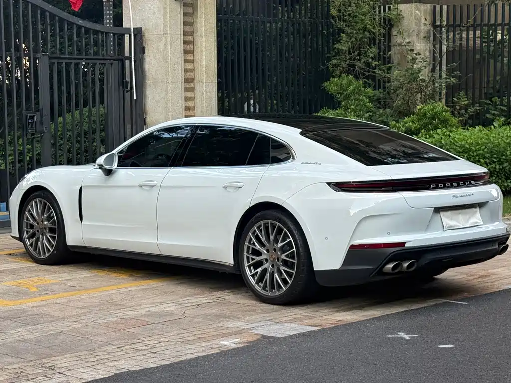 Porsche Panamera — миниатюра 4
