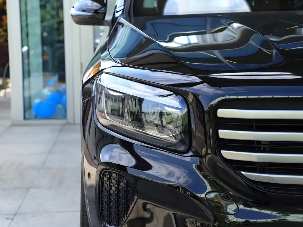 Mercedes-Benz GLB — миниатюра 24