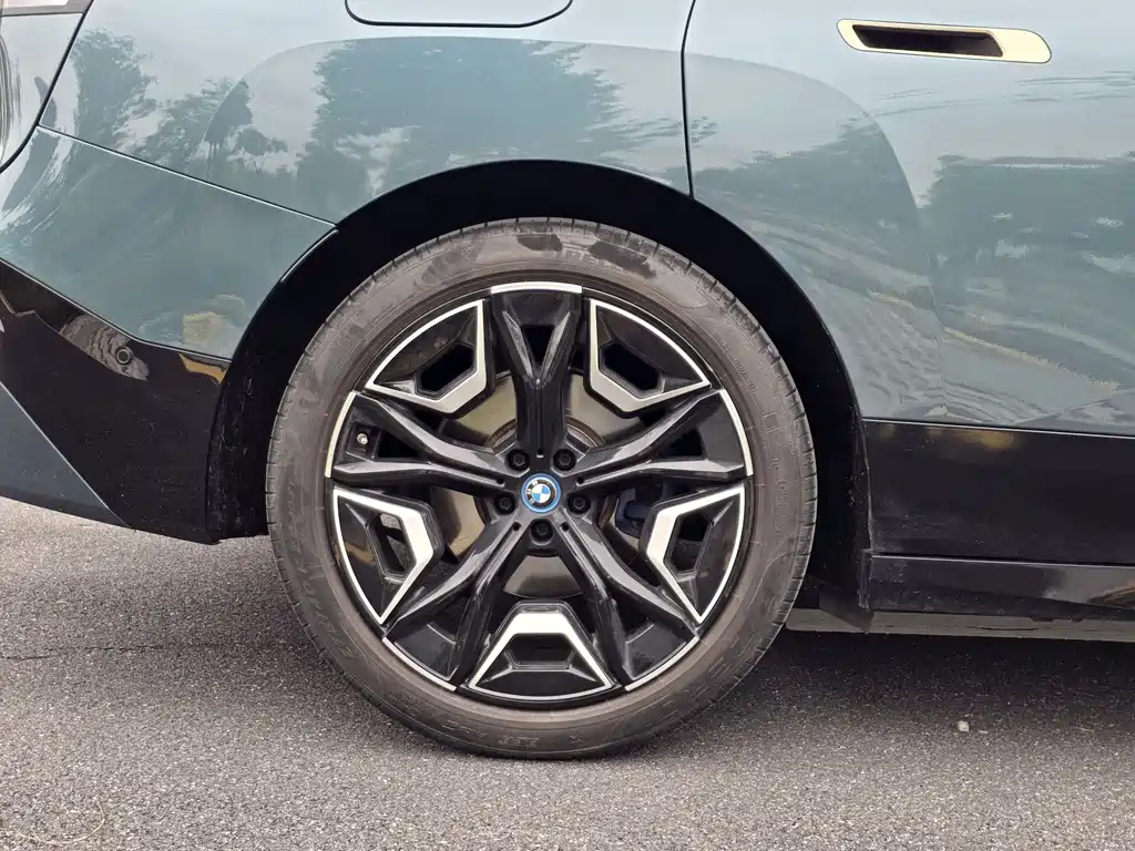 BMW iX — миниатюра 24