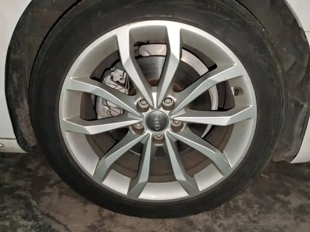 Audi A4L — миниатюра 8