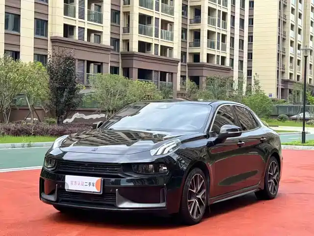 2021 Lynk & Co 03