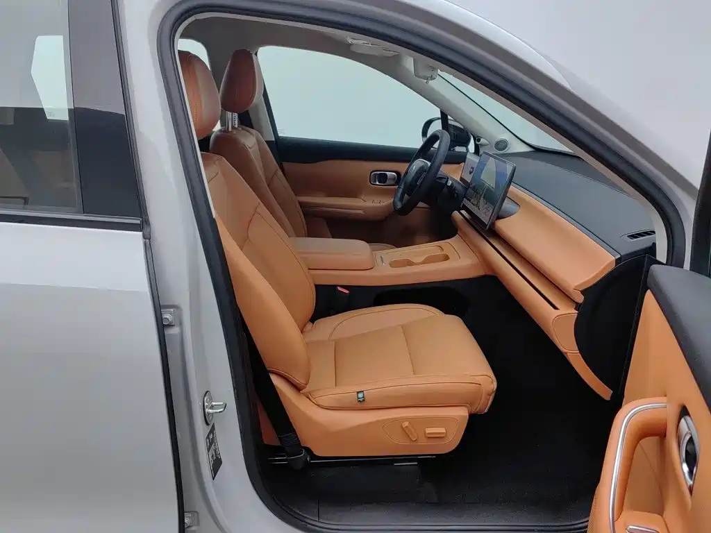 Leapmotor Leapmotor C10 — миниатюра 23