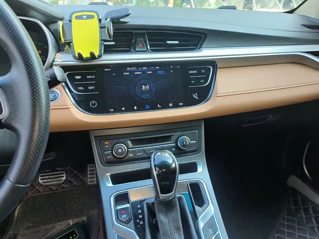 Geely Vision S1 — миниатюра 13