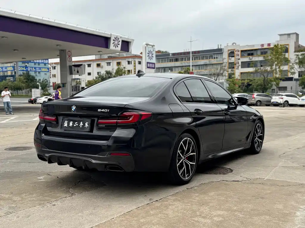 BMW 5 Series (Import) — миниатюра 17