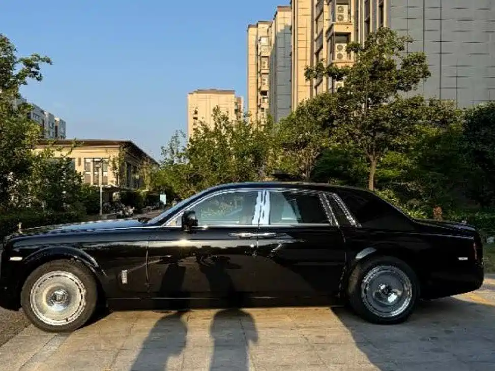 Rolls-Royce Phantom — миниатюра 3
