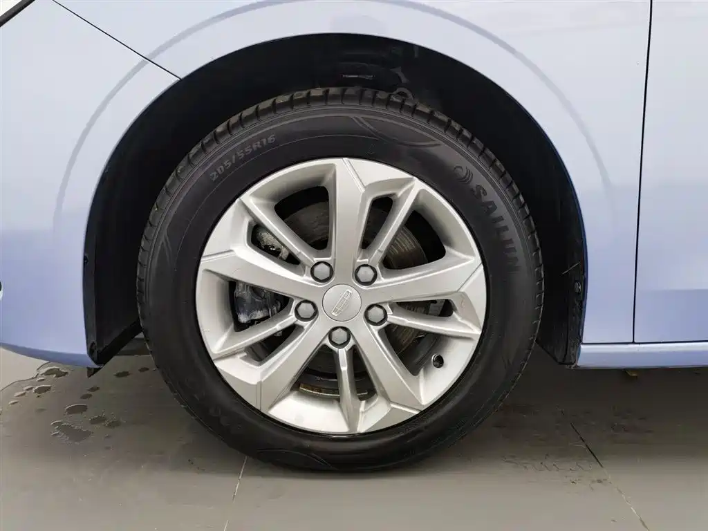 Geely Emgrand — фотографии объявления, Фото 18