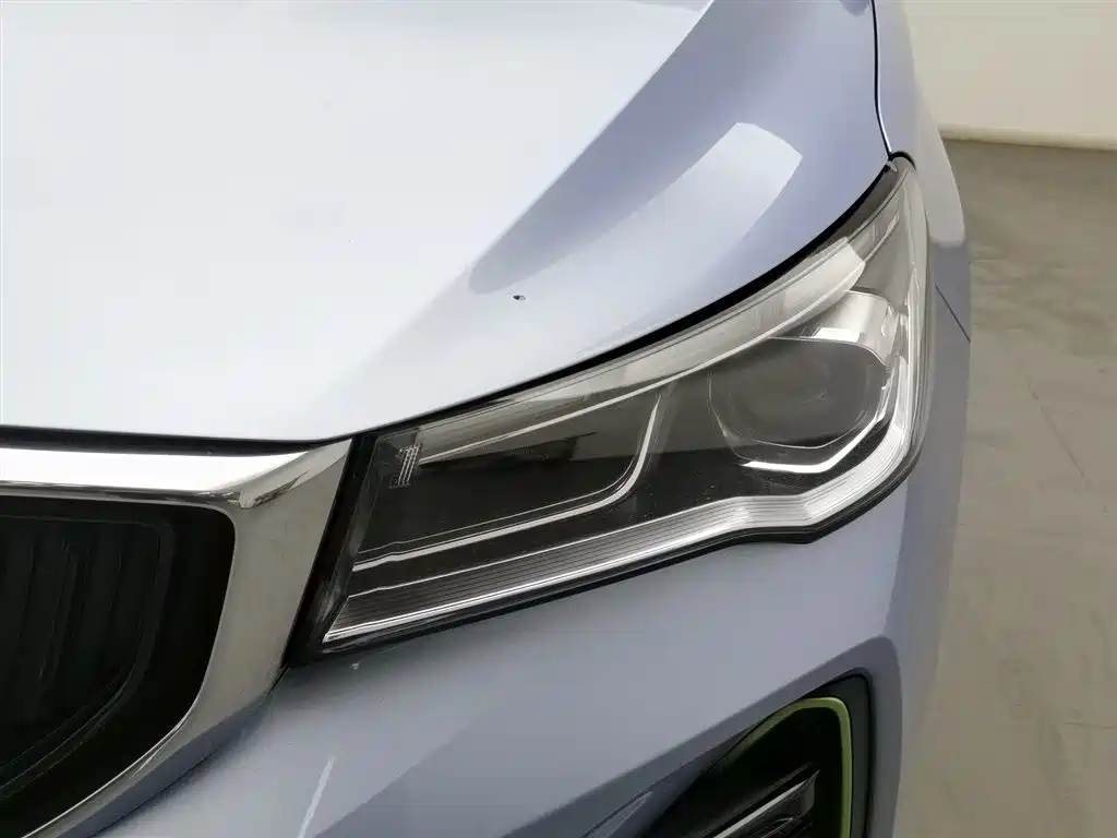 Geely Emgrand 2022 1.8L DHT