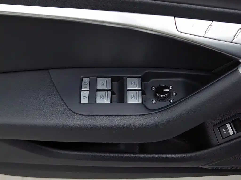 Audi A6L 2024 45 TFSI quattro