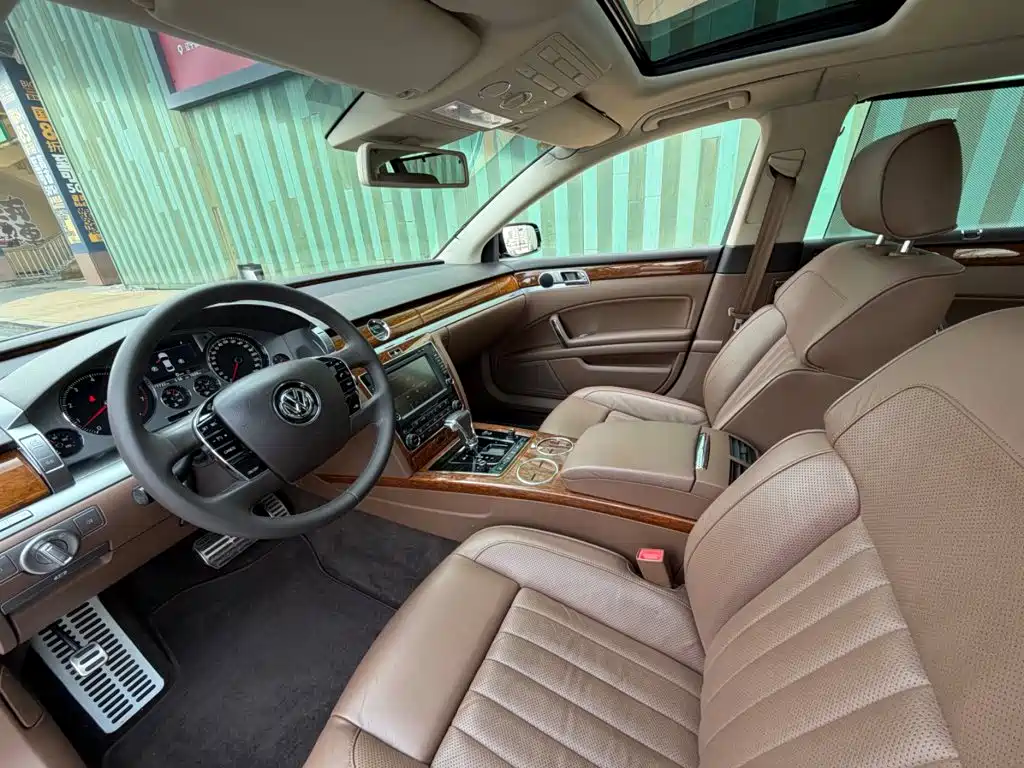 Volkswagen Phaeton — миниатюра 3