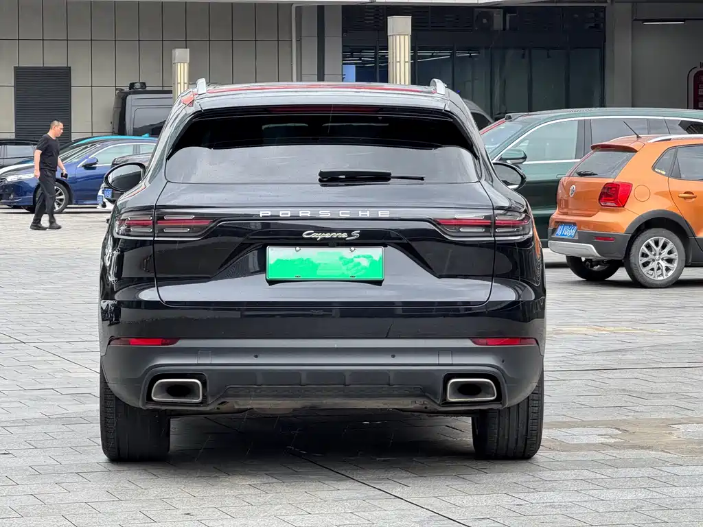 Porsche Cayenne Hybrid Cayenne E-Hybrid 2.0T, фото 4