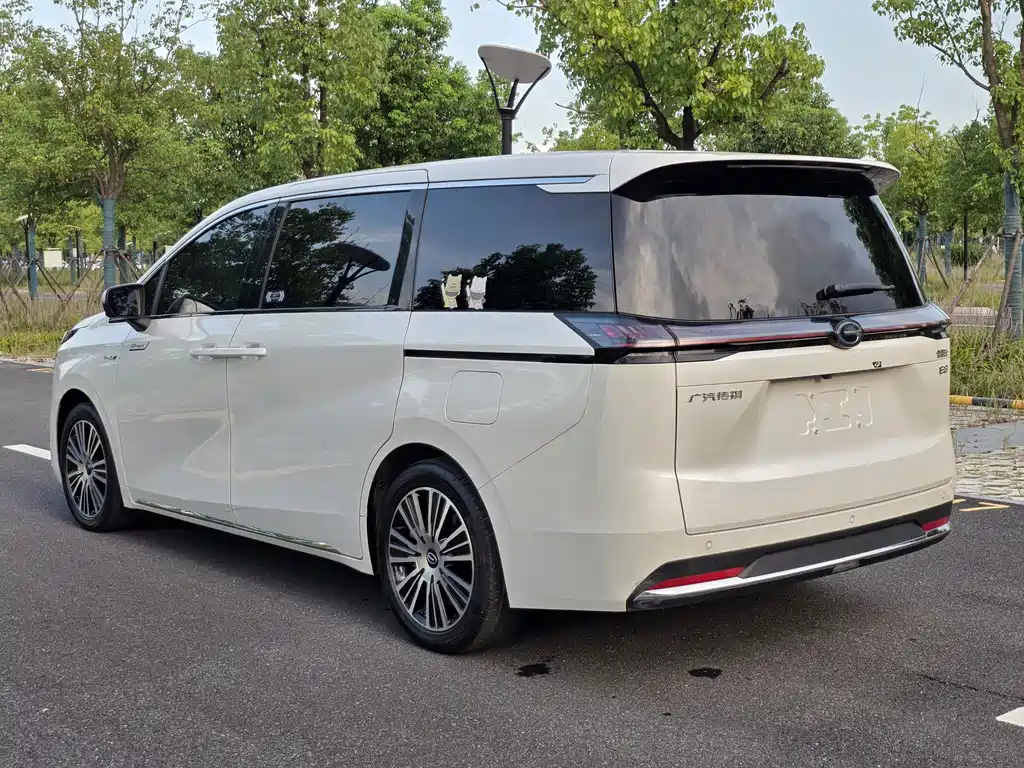 GAC Motor 传祺E8 PHEV — миниатюра 6