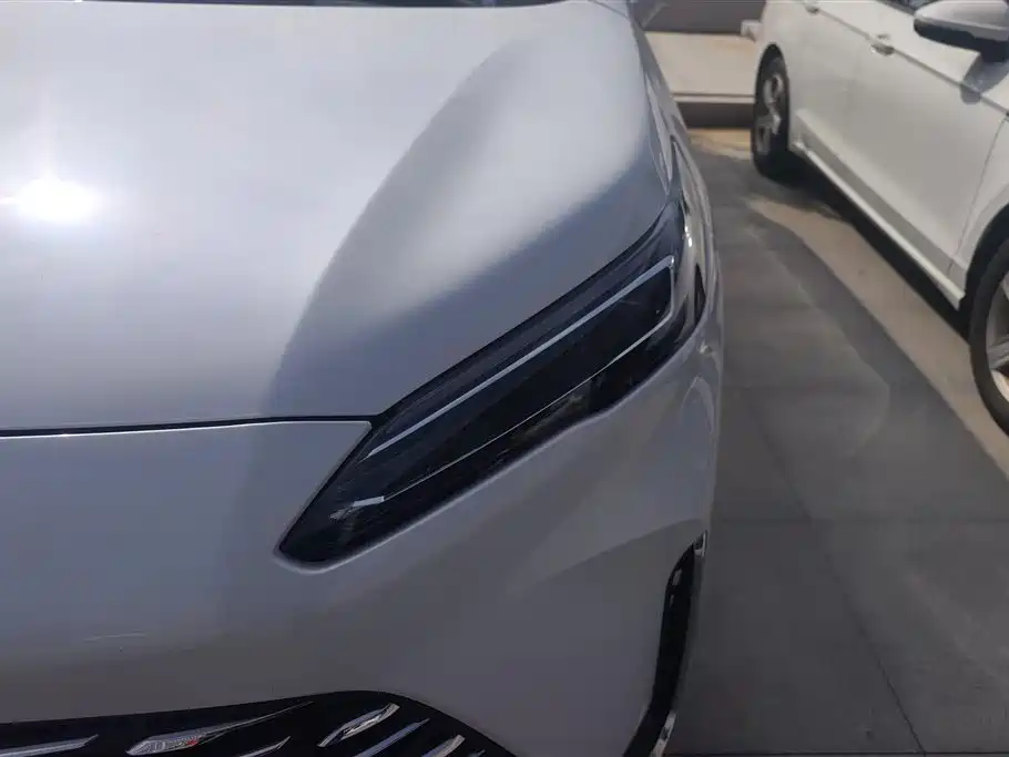 BUICK GL8 NEW ENERGY