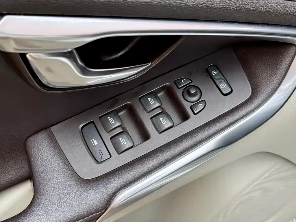 Volvo V40 2015 1.6T