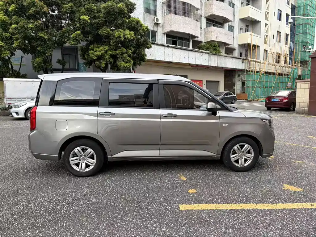 Wuling Hongguang PLUS — миниатюра 4