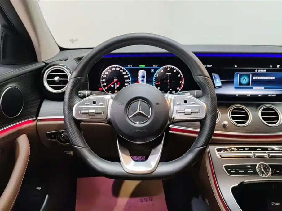 MERCEDES-BENZ E CLASS