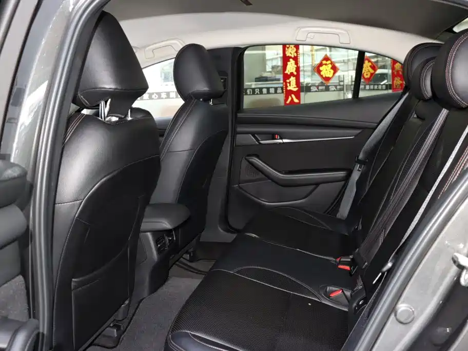 Mazda 3 Axela 2.0L Auto Quality Engine Edition, фото 11
