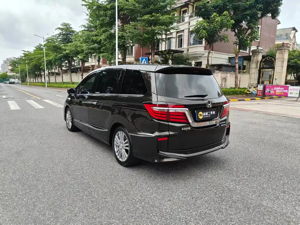 Honda Elysion 2.4L Elegant Edition, фото 3