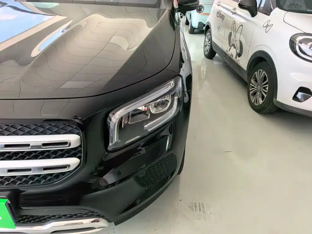 Mercedes-Benz GLB — миниатюра 24