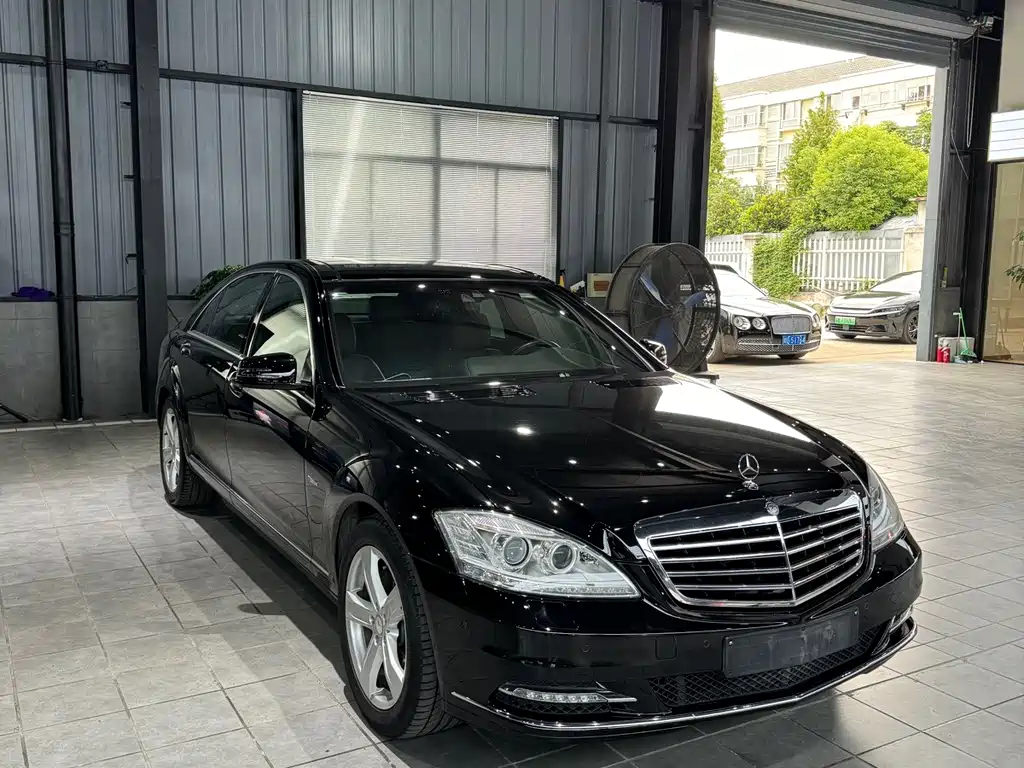Mercedes-Benz S-Class — миниатюра 2