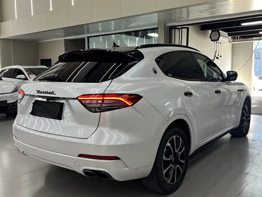 Maserati Levante — миниатюра 8