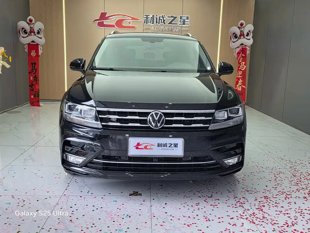Volkswagen Tiguan L — миниатюра 2